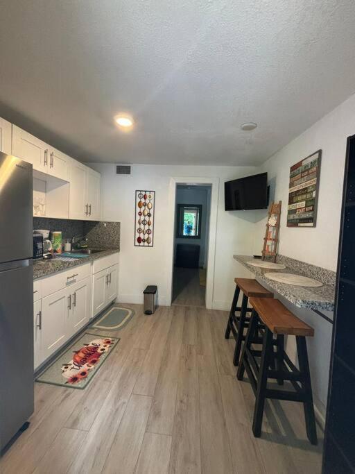 Quiet & Centrally Located House - Private Parking, Laundry And Storage For Luggage Miami Exterior foto