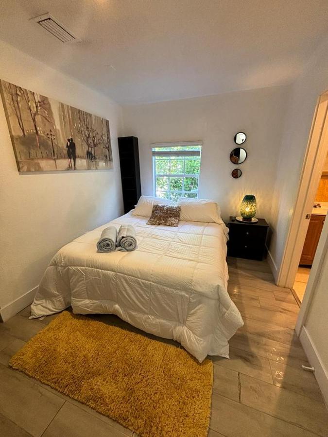Quiet & Centrally Located House - Private Parking, Laundry And Storage For Luggage Miami Exterior foto
