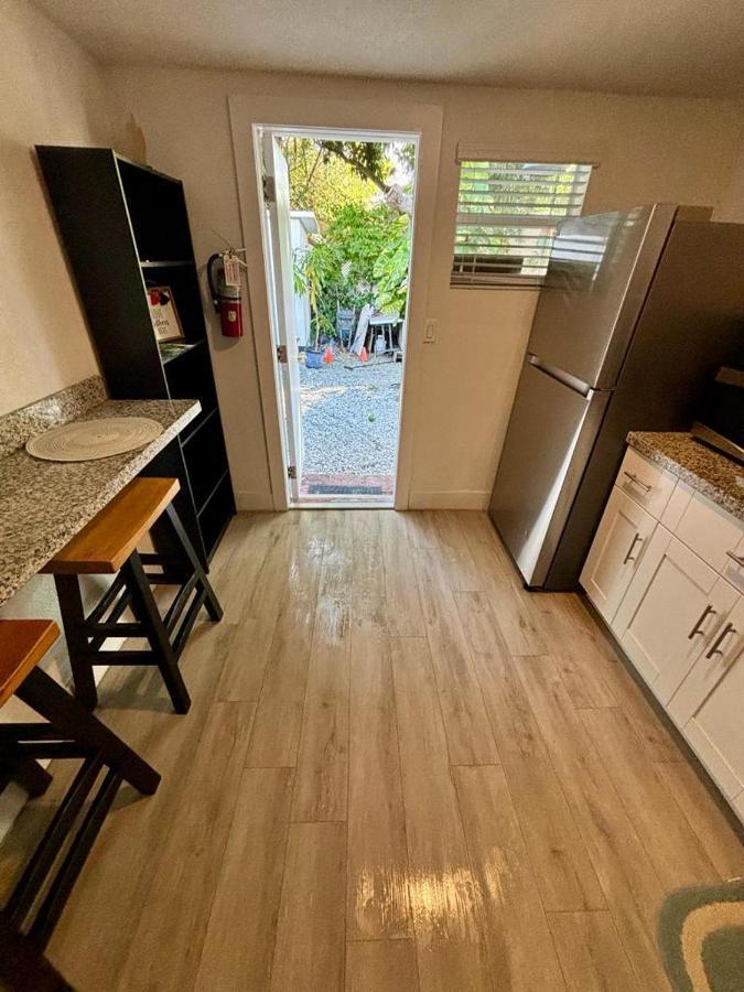 Quiet & Centrally Located House - Private Parking, Laundry And Storage For Luggage Miami Exterior foto