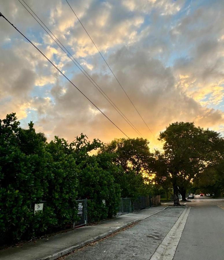 Quiet & Centrally Located House - Private Parking, Laundry And Storage For Luggage Miami Exterior foto